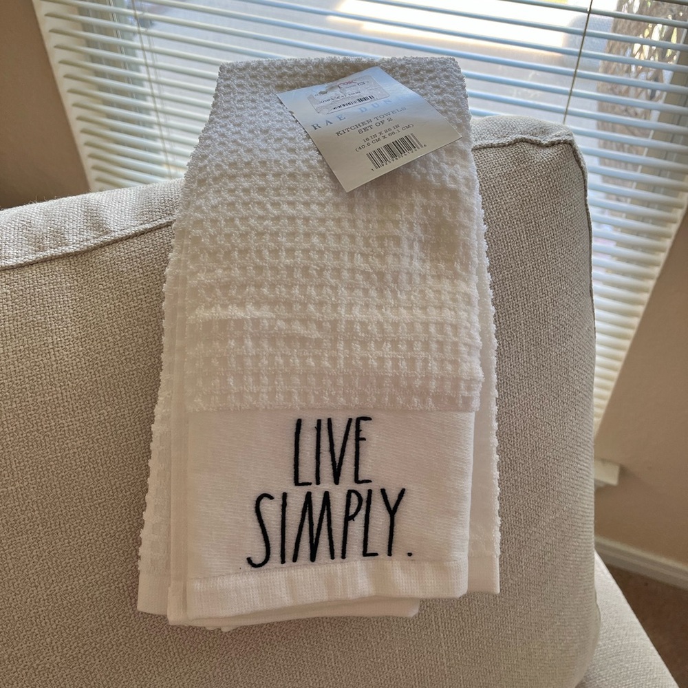 Rae Dunn White Kitchen/Bath Towel Set
